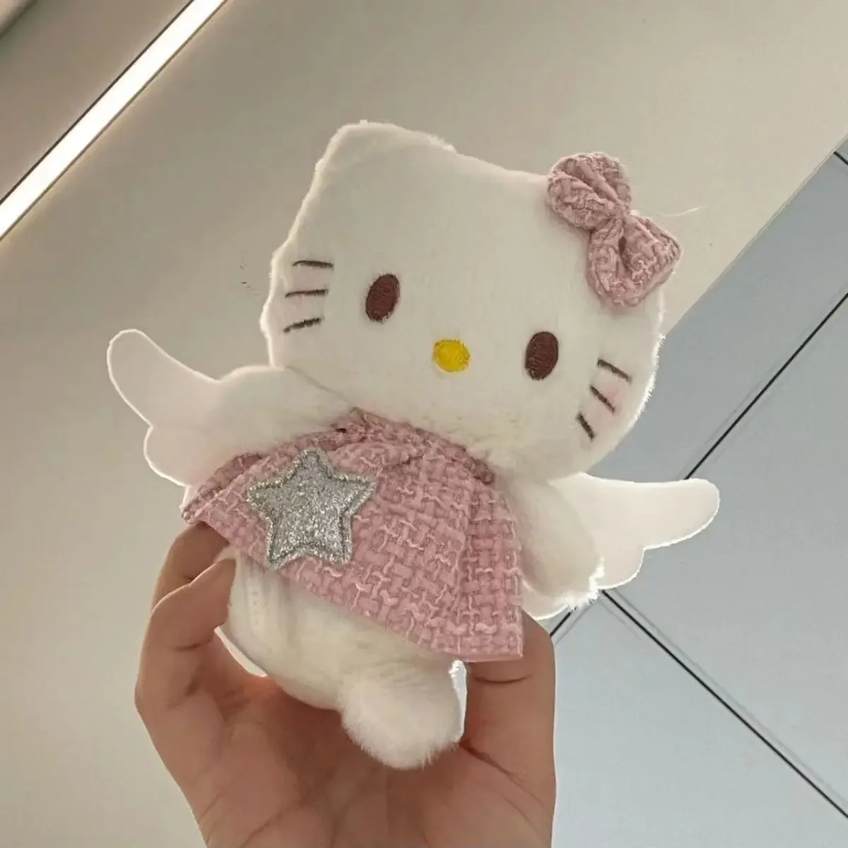 10cm anjo olá kitty com asas sanrio bonito boneca de pelúcia metal chaveiro periféricos figura ação boneca crianças presente aniversário brinquedos