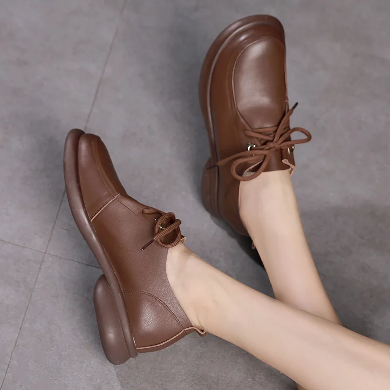 2025 نساء جلد طبيعي أوكسفورد أحذية فستان مصنوع يدويا كلاسيكي أزياء من الدانتل متابعة كتلة الجناح للسيدات الفتيات جديد