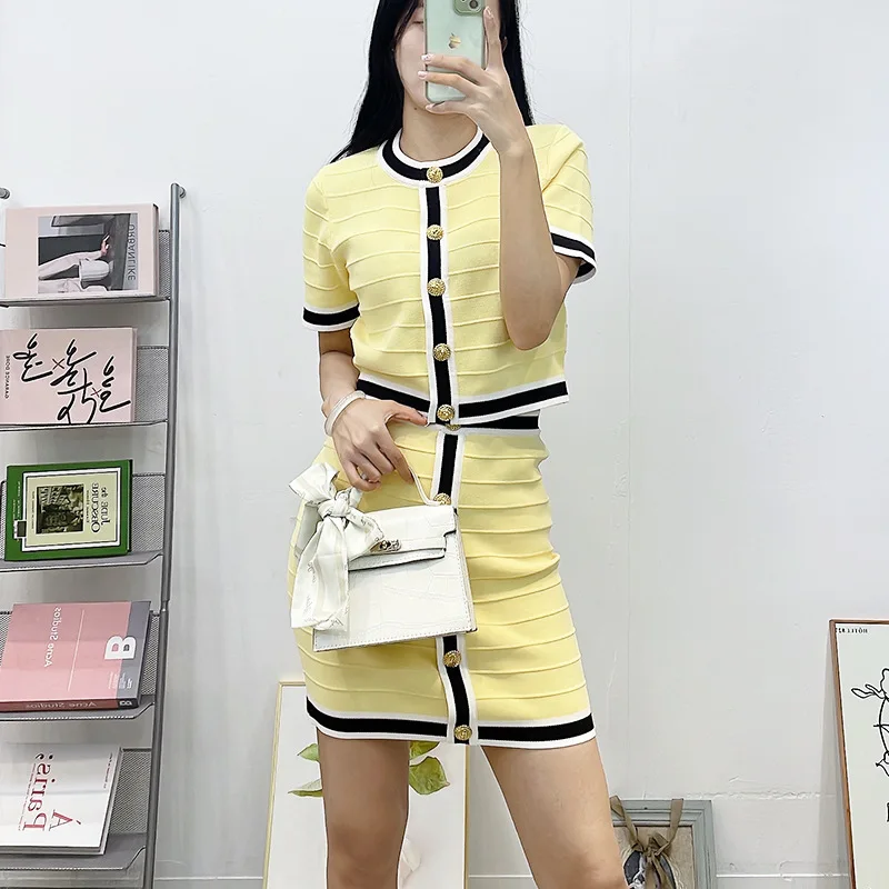 High Quality Women Knitted Two-piece Set Elegant Colorblock Single-breasted Sweater Cardigans Top + Wrap Buttocks Skirt Suits