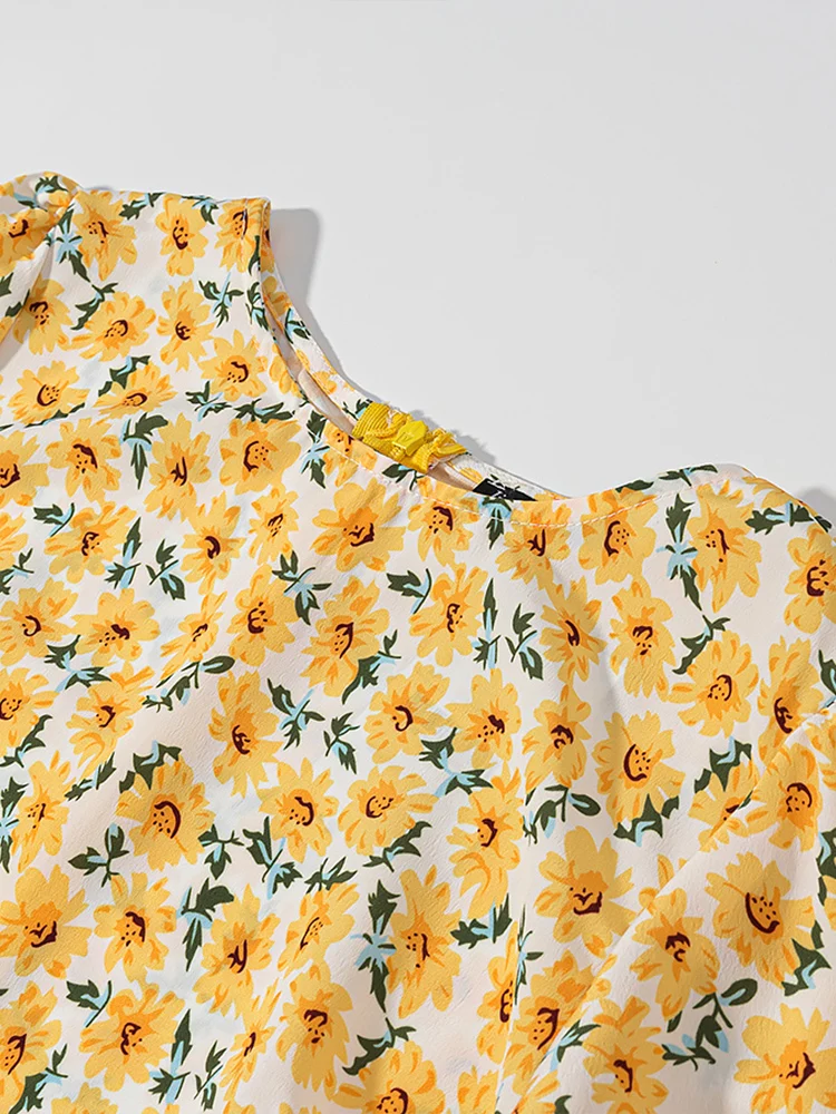 فستان صيفي جديد على الطراز الأوروبي والأمريكي للفتيات الفرنسيات باللون الأصفر مطبوع عليه زهور اللوتس وحاشية ربطة عنق الخصر وأكمام قصيرة