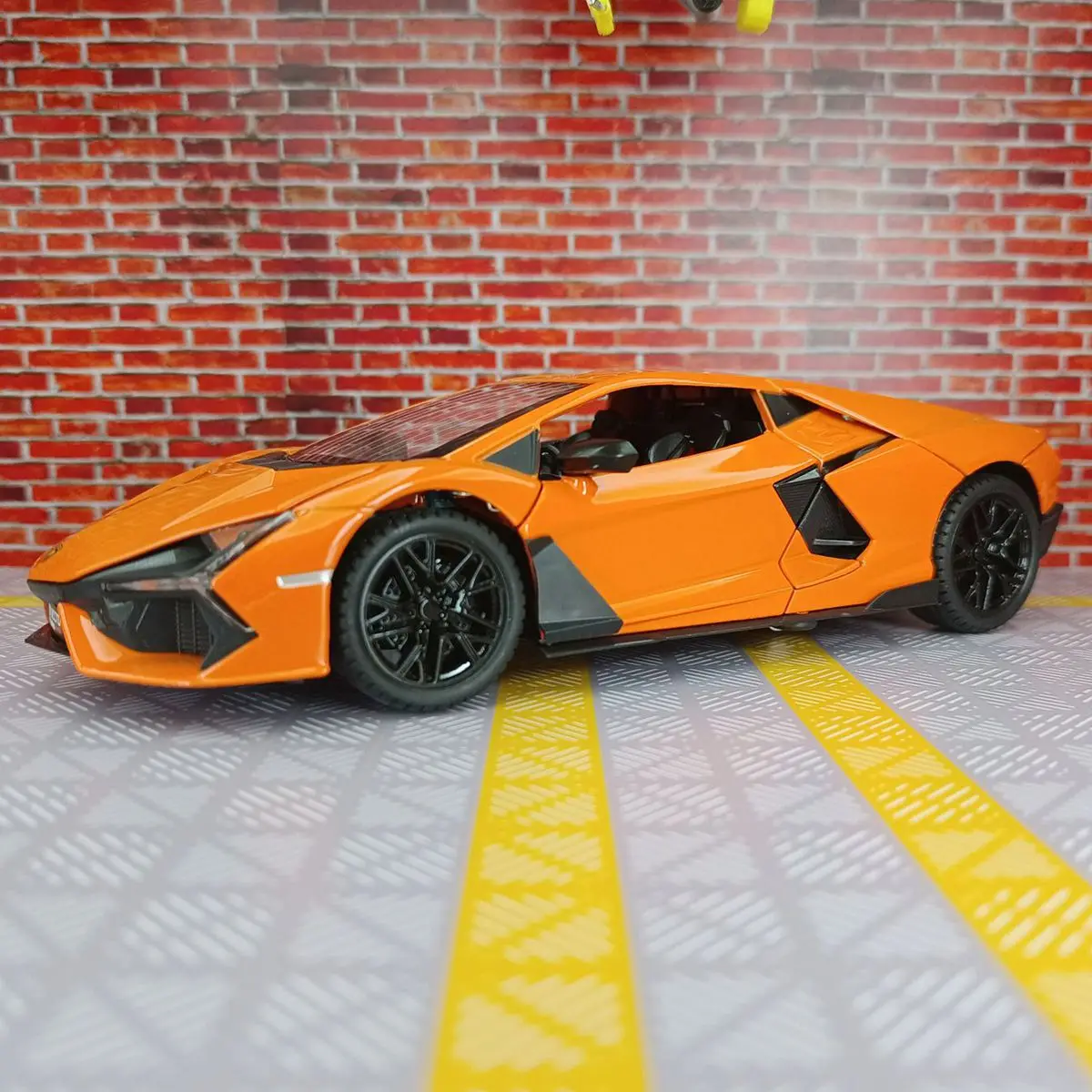 1:24 Reventon Supercar Legierungsautomodell Ornamente Sammlung Türen und Motorhaube Kofferraum kann das Pull-Back-Auto feine Verarbeitung öffnen