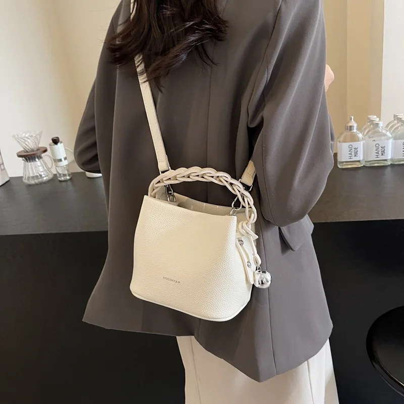 Fashion Weaving Handheld Bucket Bag New Korean Soft Leather Litchi Pattern Handbags Large Capacity One Shoulder Crossbody Bags