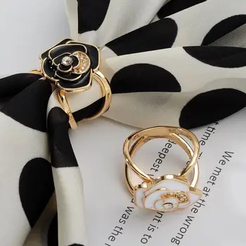 Fibbia per sciarpa di cristallo nuovo artefatto annodato fai da te anello per scialle Clip in lega spille multifunzionali accessori per gioielli