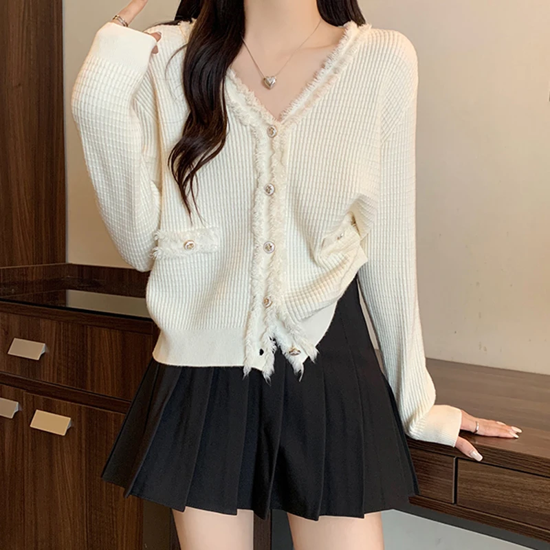 

French Women's Solid Color V-neck Long Sleeve Tassel Raw Edge Casual Knitted Cardigan