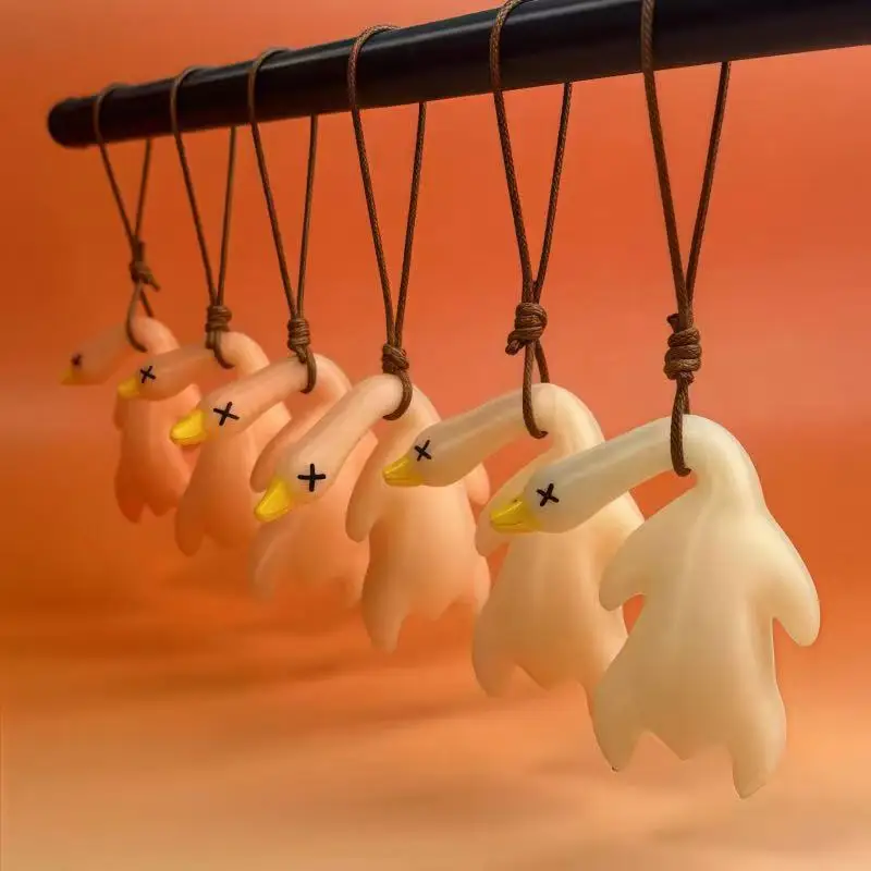 Car UV Color Changing Roast Duck Pendant, Thermochromic Keychain, Creative Car Interior Ornament Decoration