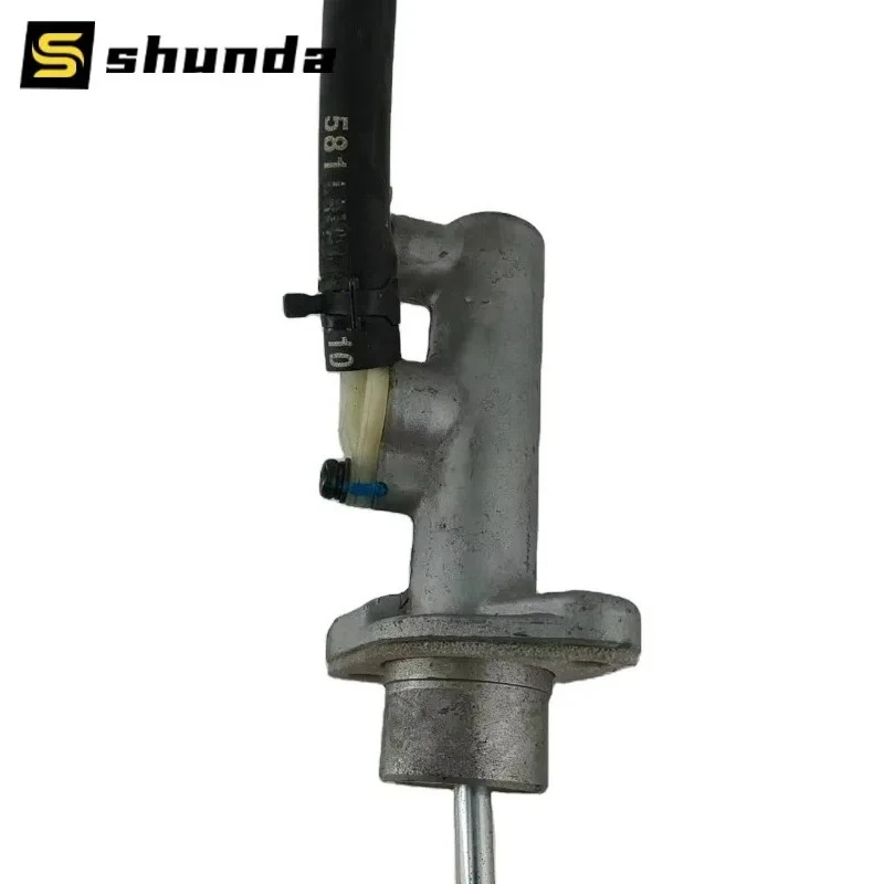 3050009006-clutch-master-cylinder-for-ssangyong-actyon-kyron-actyon-sports-ii-2006-2007-2008-2009-2015