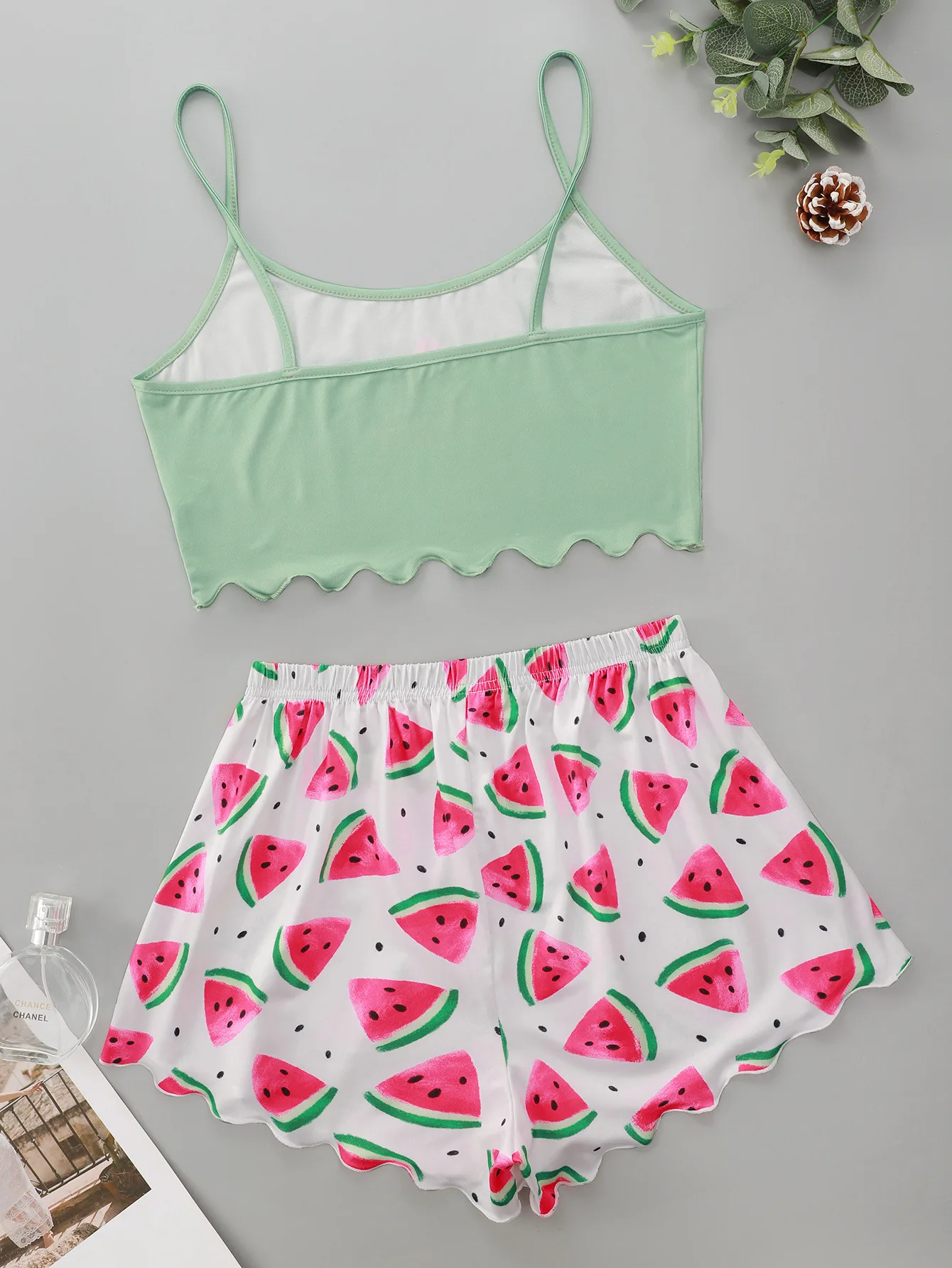 2PCS Cute & Comfy Fruit Print Pajamas Sleeveless Pajama Top & Pajama Shorts Set Women\'s Loungewear & Sleepwear