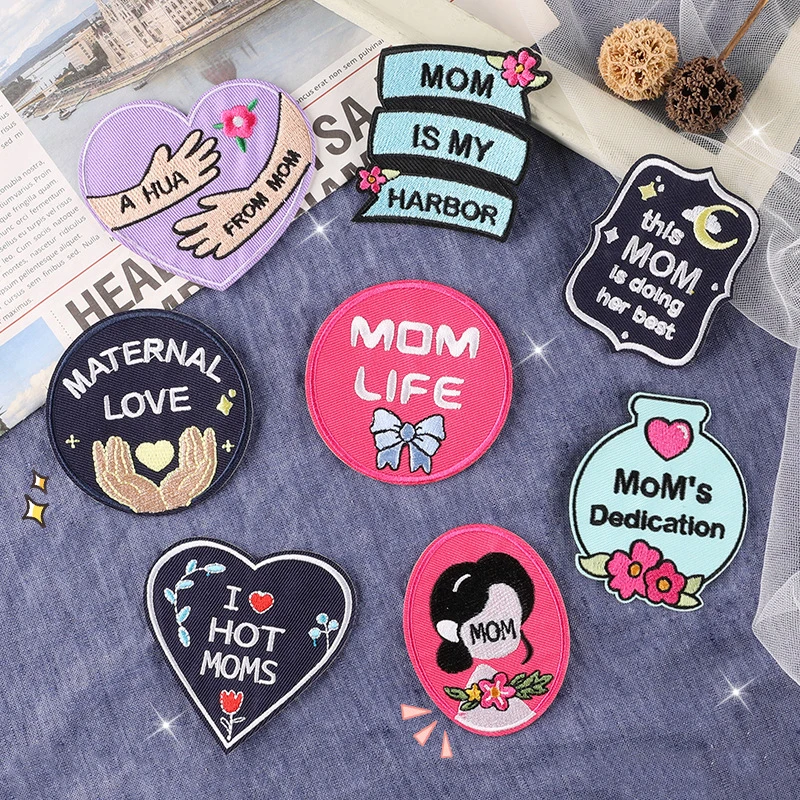 Toppe per ricamo a forma di cuore semplice ferro su I Love Hot Moms patch per abbigliamento confezione regalo per la festa della mamma fai da te