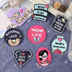 Toppe per ricamo a forma di cuore semplice ferro su I Love Hot Moms patch per abbigliamento confezione regalo per la festa della mamma fai da te distintivo accessorio divertente