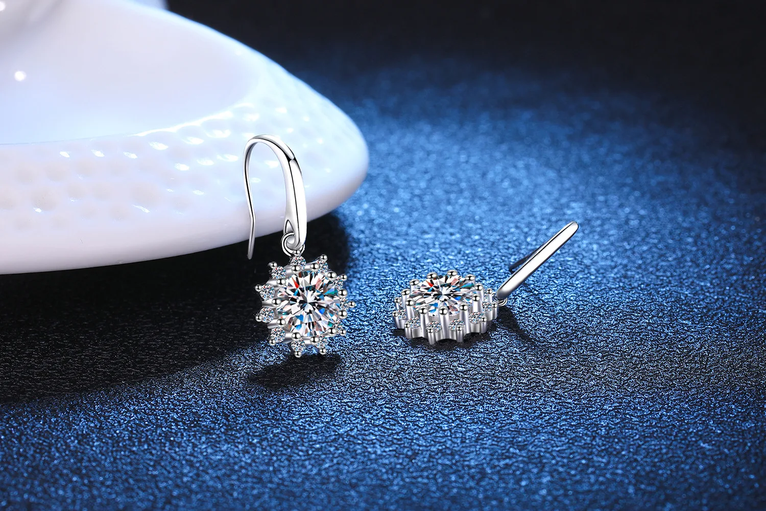 LioraGem Classic Minimalist Sunflower Hook Earrings for Women, Luxurious 0.5-1 Carat Moissanite Earrings Platinum PT950 Stamp