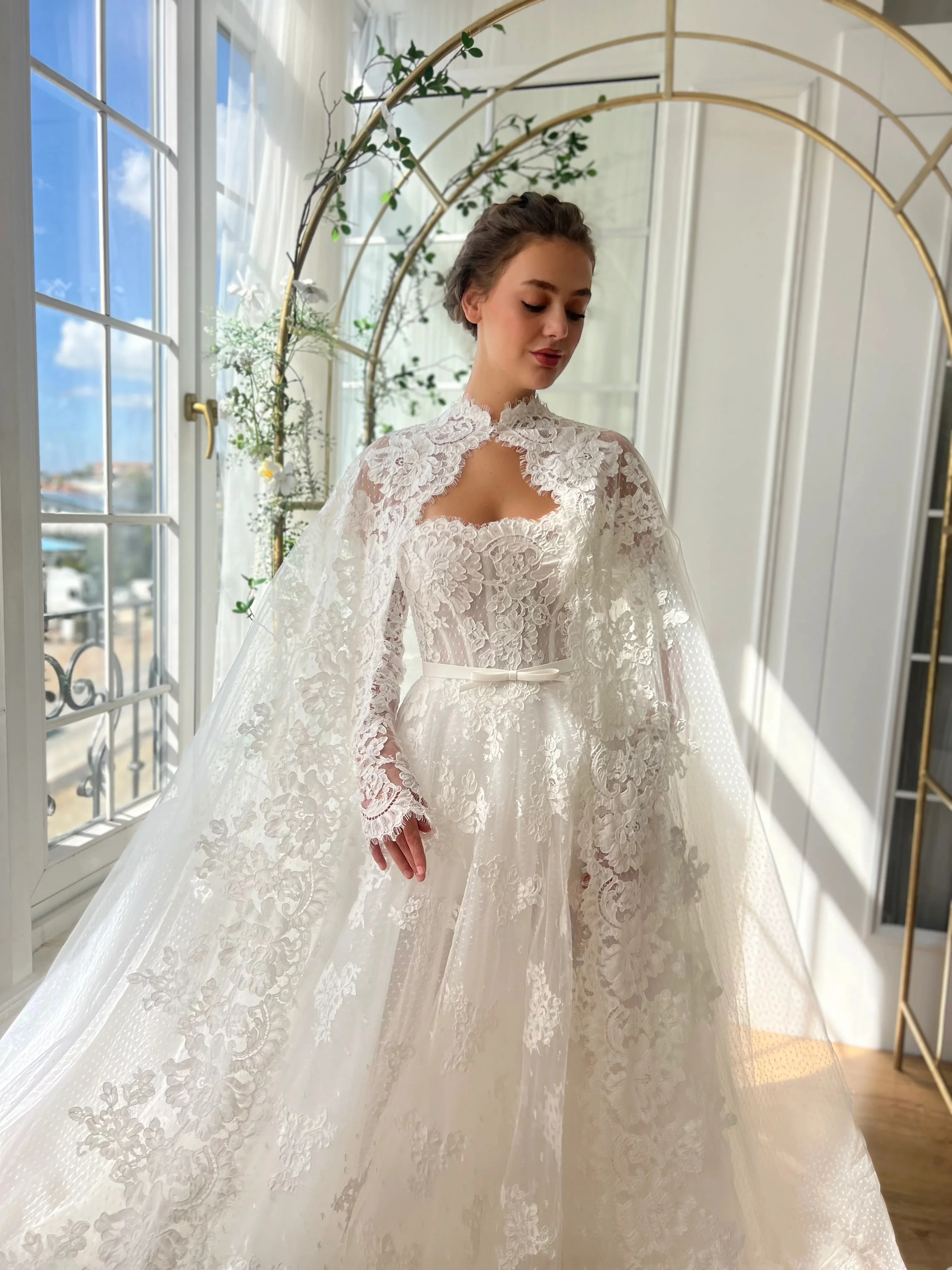 Vestidos De Novia Vintage Lace Weddings Dresses Long Sleeve Wedding Dress With Cape Vestido Noiva Sob Medida Abito Da Sposa Boda