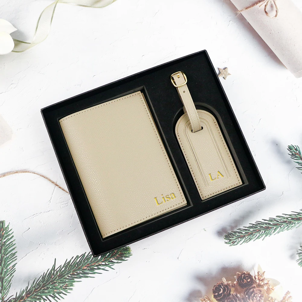 اسم مخصص لحامل جواز سفر من جلد البولي يوريثان وملصق مضاد للخسارة مع صندوق هدايا للسفر الأساسي #2