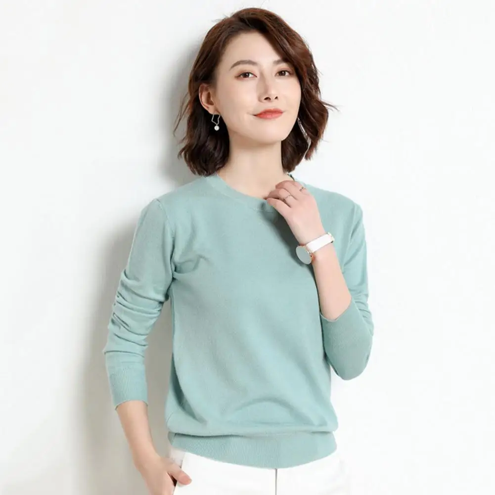 Soft Knit Fabric Blouse Stylish Women's Winter Sweater Collection Solid Color Crew Neck Pullover Tops with Long Sleeves Loose