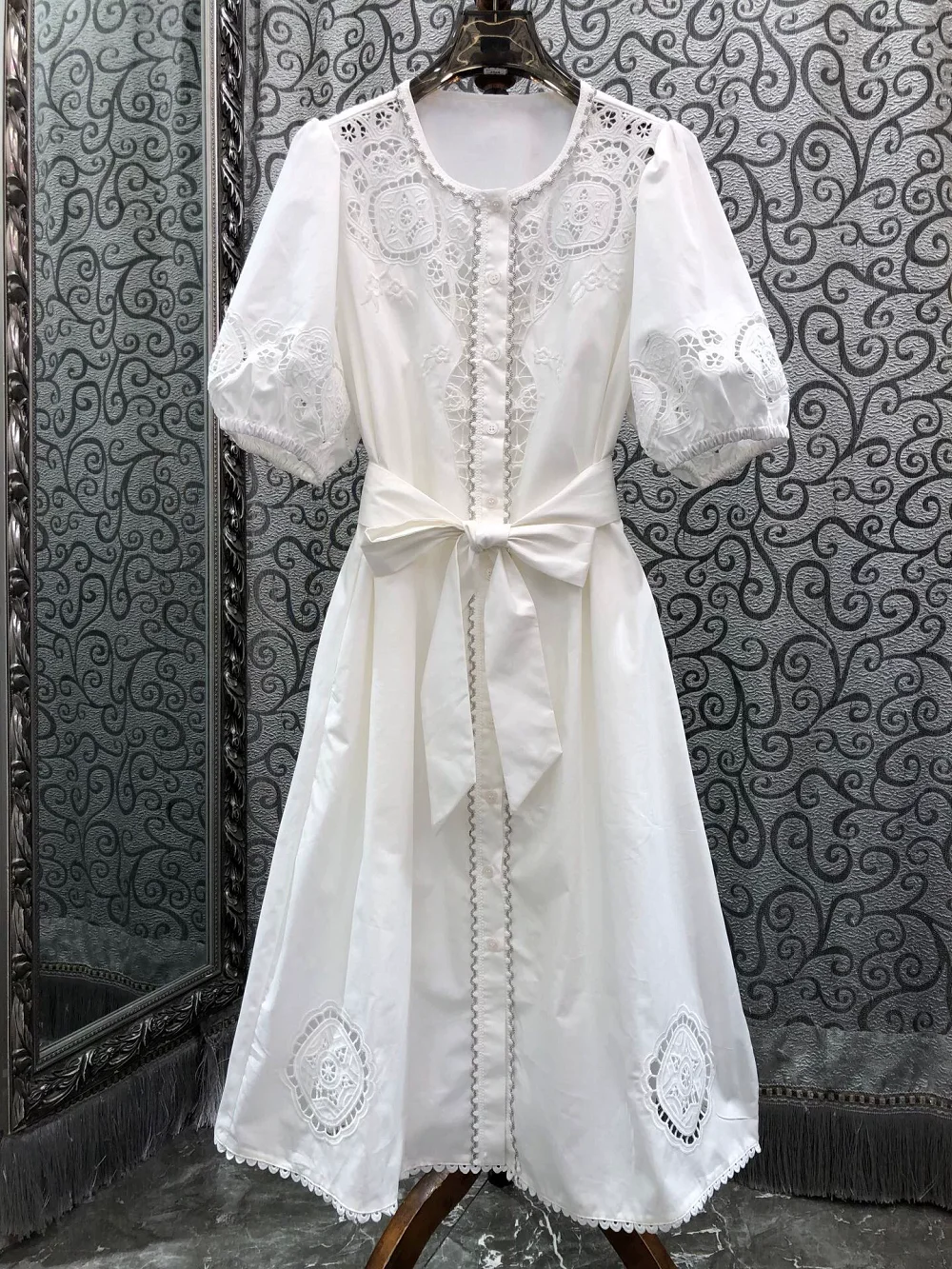 

Top Quality New Summer Dress 2026 Fashion Style Women Crochet Lace Embroidery Patchwork Short Sleeve White Black Dress Belts