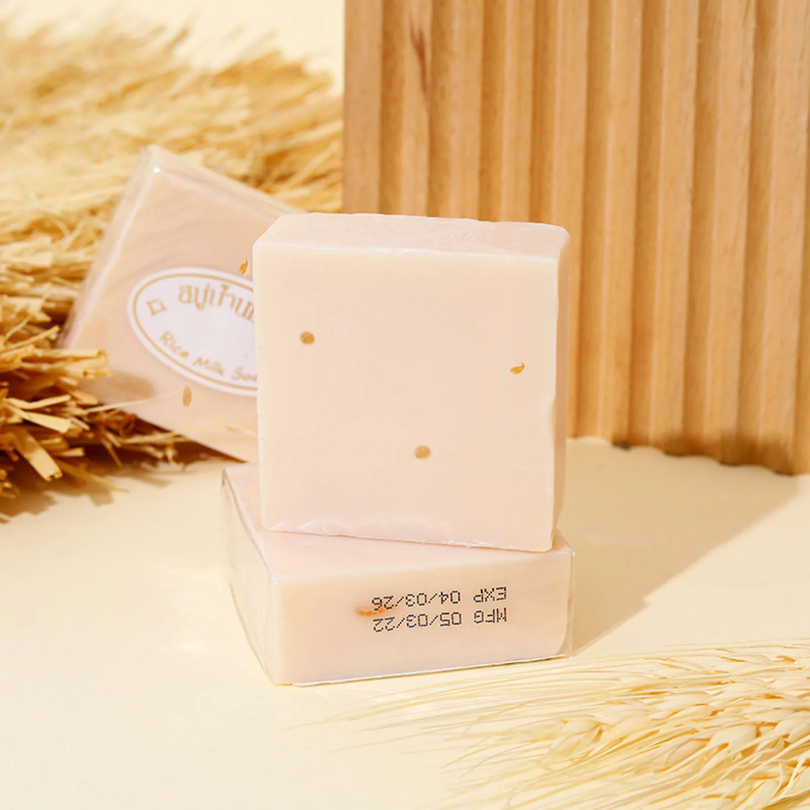 Handmade Rice Milk Soap Leaves Skin Smooth Effectively Exfoliates Suitable for Bathing Shaving