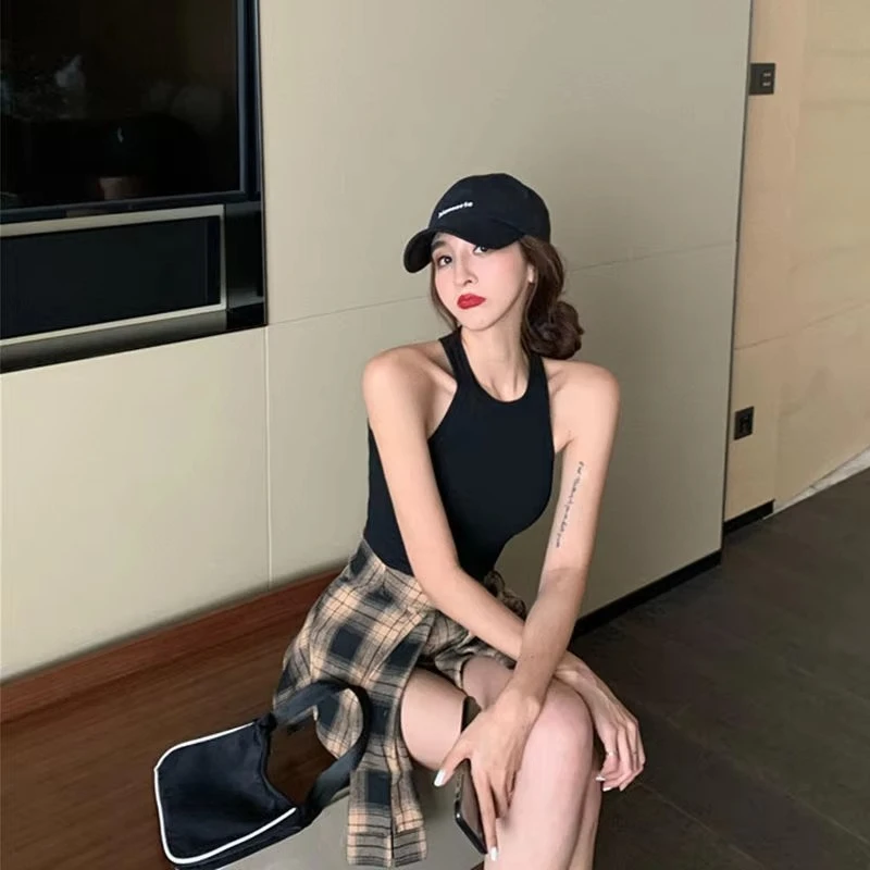 Two-piece Hottie Suit Female Summer New Korean Version Look Slimmer Waistcoat Upper Outer Garment Irregularity Lattice Shorts image 2