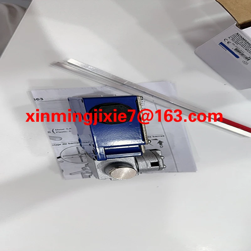 Crosswise lifting travel limit switch  XCKVR44D1  XCKVR54D1 XCKVR44D1 XCKMR44D2H29 XCKVR44D1H29 original in stock