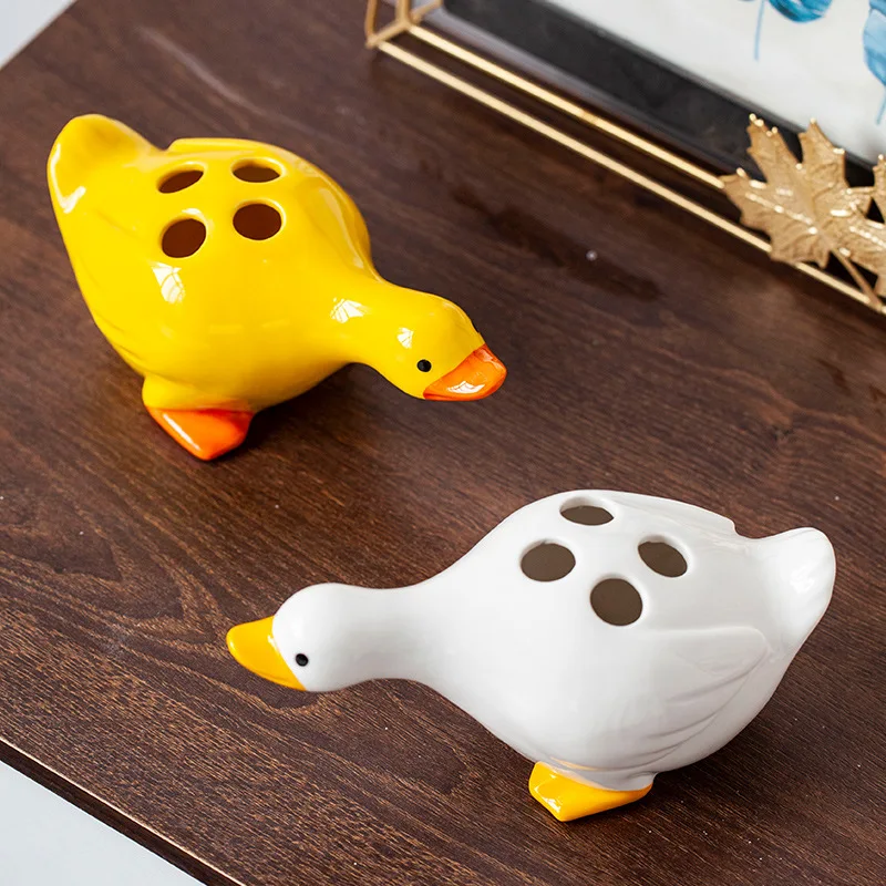 Household Ceramic Duck Toothbrush Holder Toothbrush Holder Couples Cute Cartoon Children's Toothbrush Holder Toiletries Storage