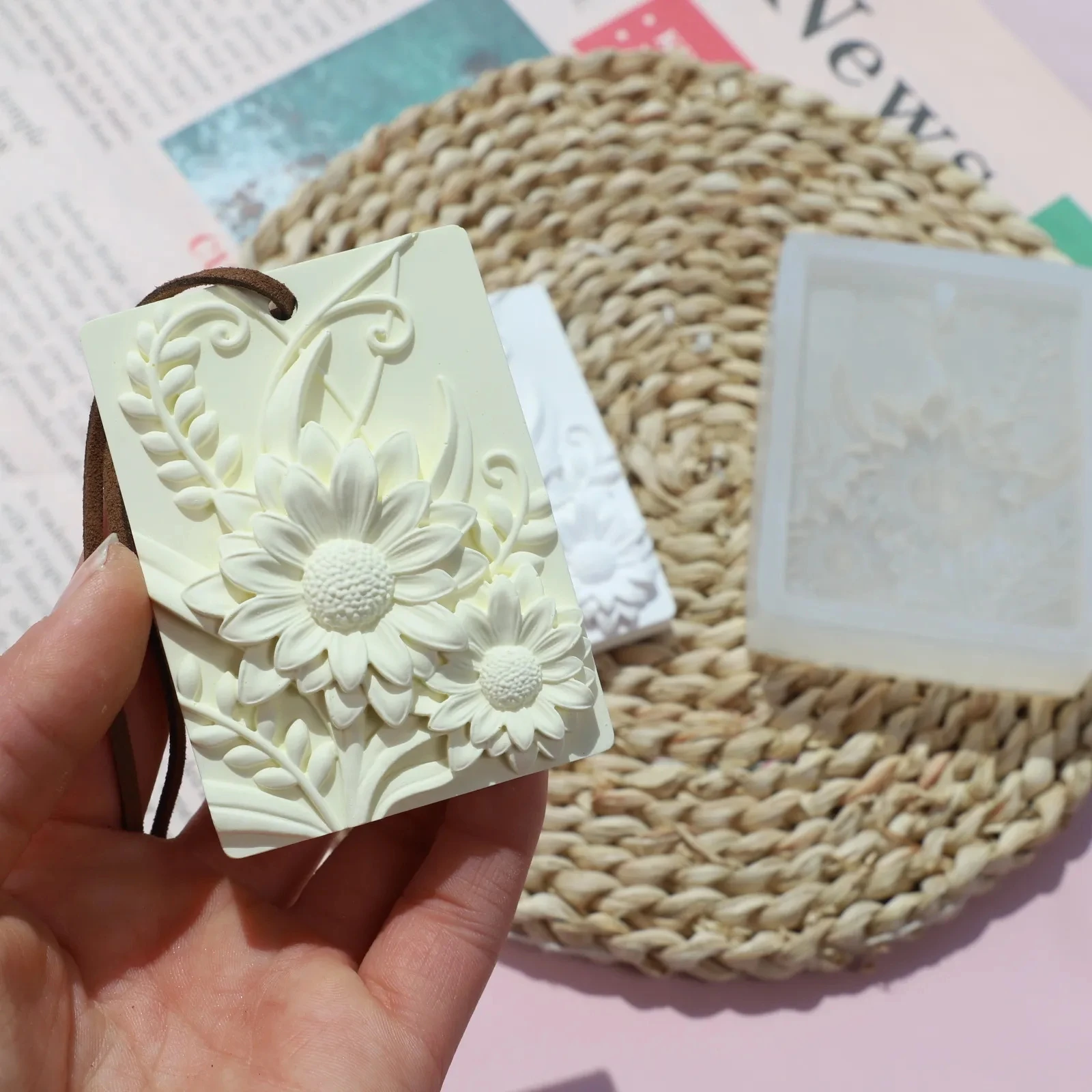 Bird Flower Listing Mold Handmade Diy Car Aromatherapy Gypsum Pendant Tools Embossed Flower Silicone Mold Handicraft Accessories