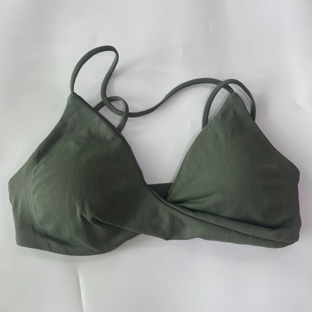Pericic Damen Twist-Front Sport-BH V-Ausschnitt Mittlerer Halt Mit Herausnehmbaren Polstern Fitness-Bekleidung Nahtloser Yoga-BH Workout Gym Top – Detail 15