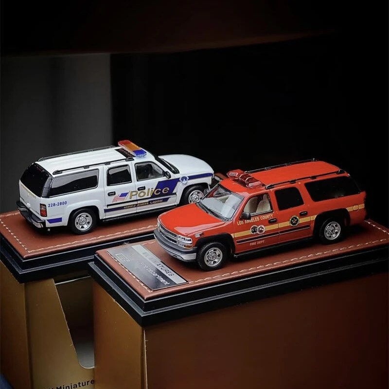 

MK Miniatures 1:64 2003 Suburban / DeVille / H2 Diecast Model Car