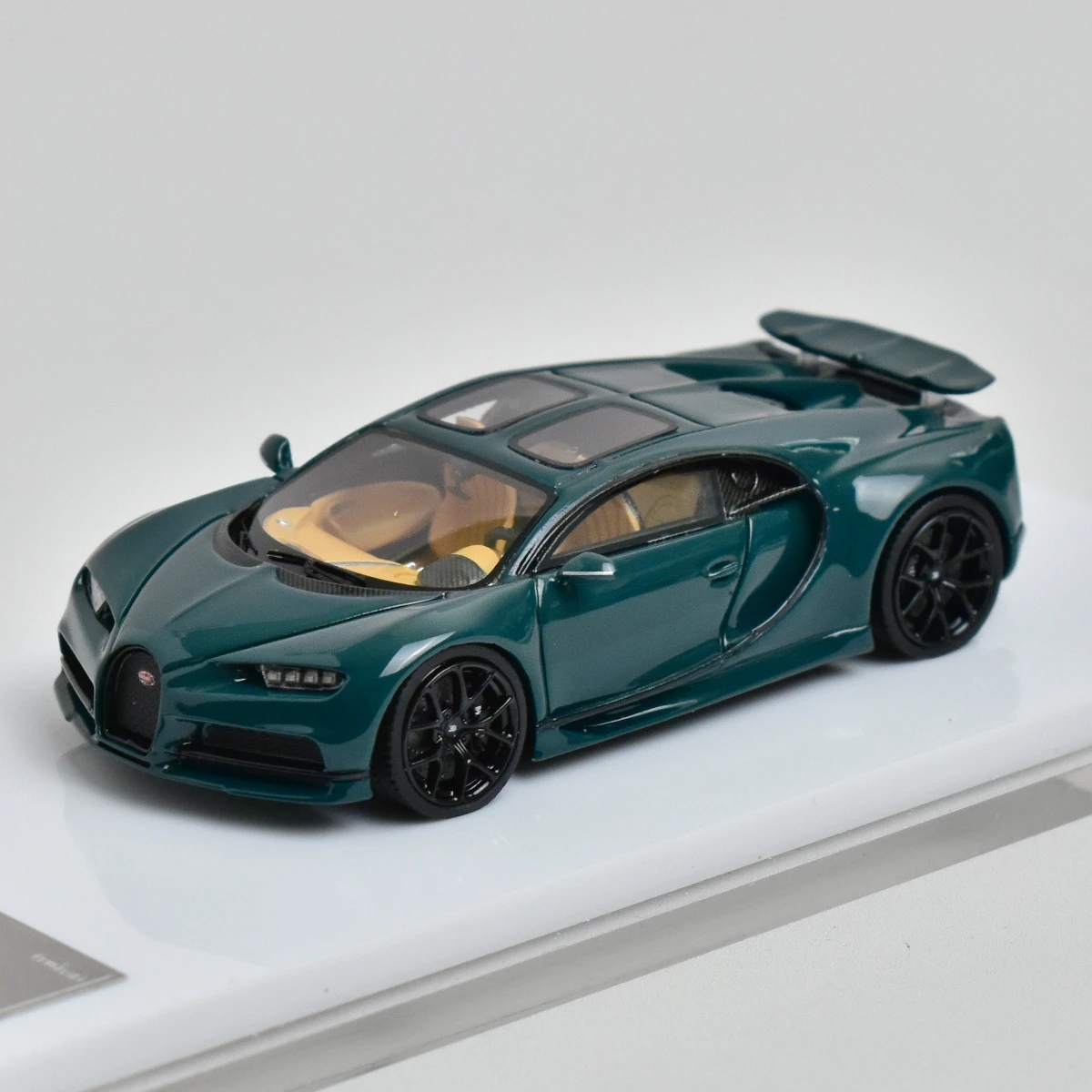 ART CRL 1:64 Bugatti Chiron Resin Diecast Model Car