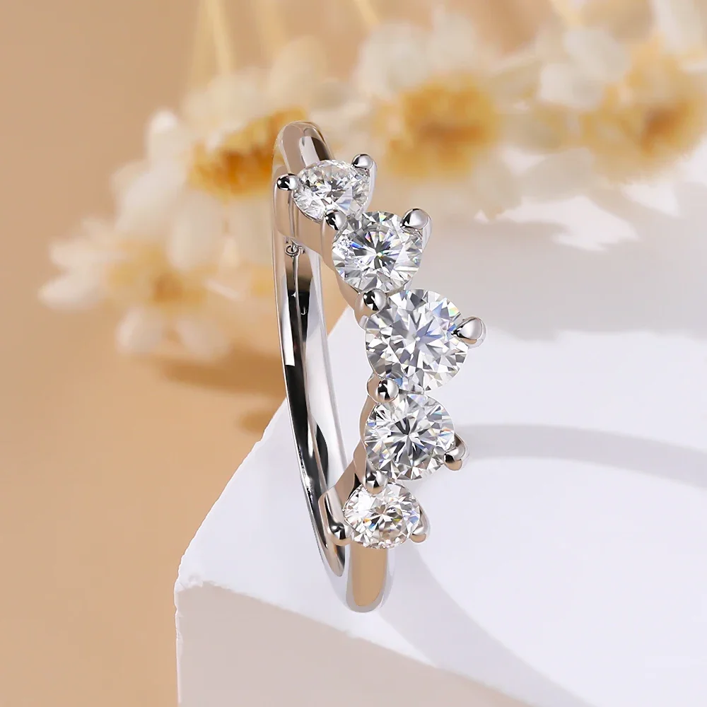 

LinkerLove Moissanite Curved Wedding Band Half Eternity Diamond Ring for Women S925 Sterling Silver Wedding Party Fine Jewelry