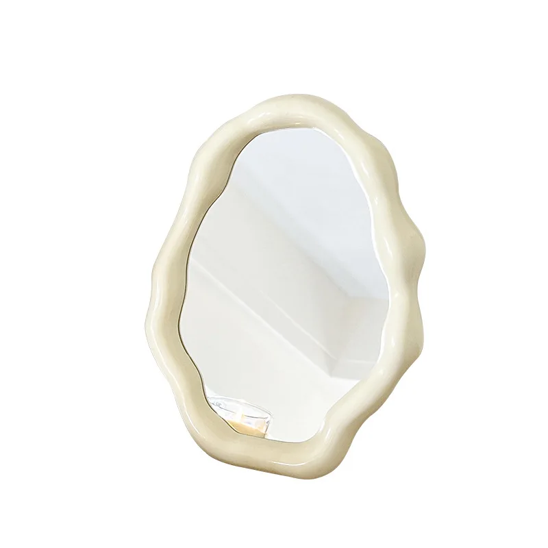 Stile di lusso e di fascia alta, specchio per il trucco di alto livello estetico, tipo da tavolo, può essere posizionato in montante come pezzo di mobili