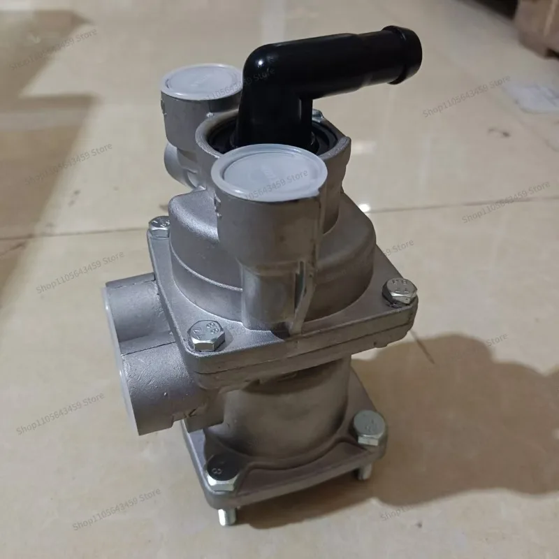 For Sinotruk A7T7H air brake master valve brake master pump brake master pump WG9000360520