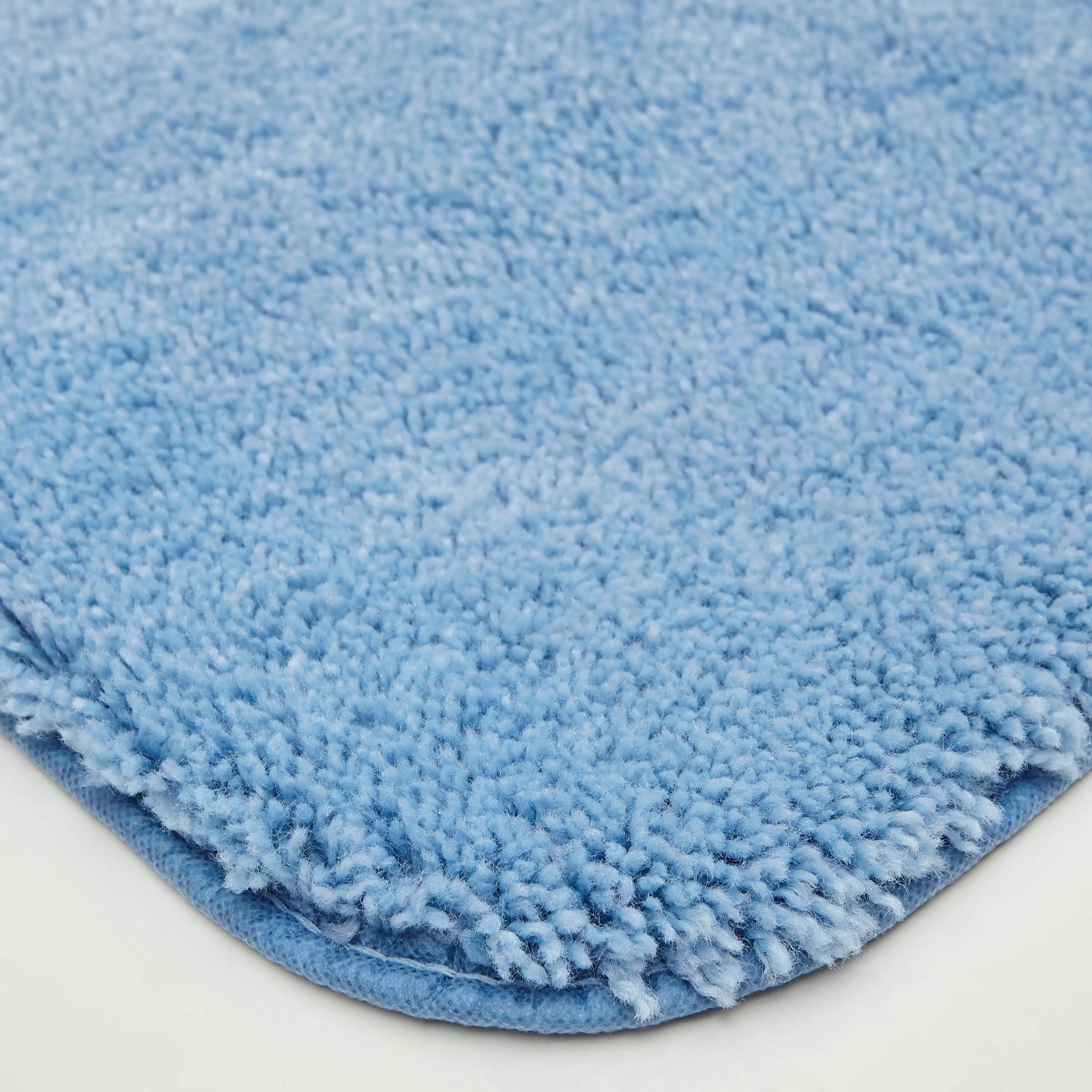 Pure Perfection Tapis de bain bleu ciel Scatter, 1'8x2'10, bleu clair