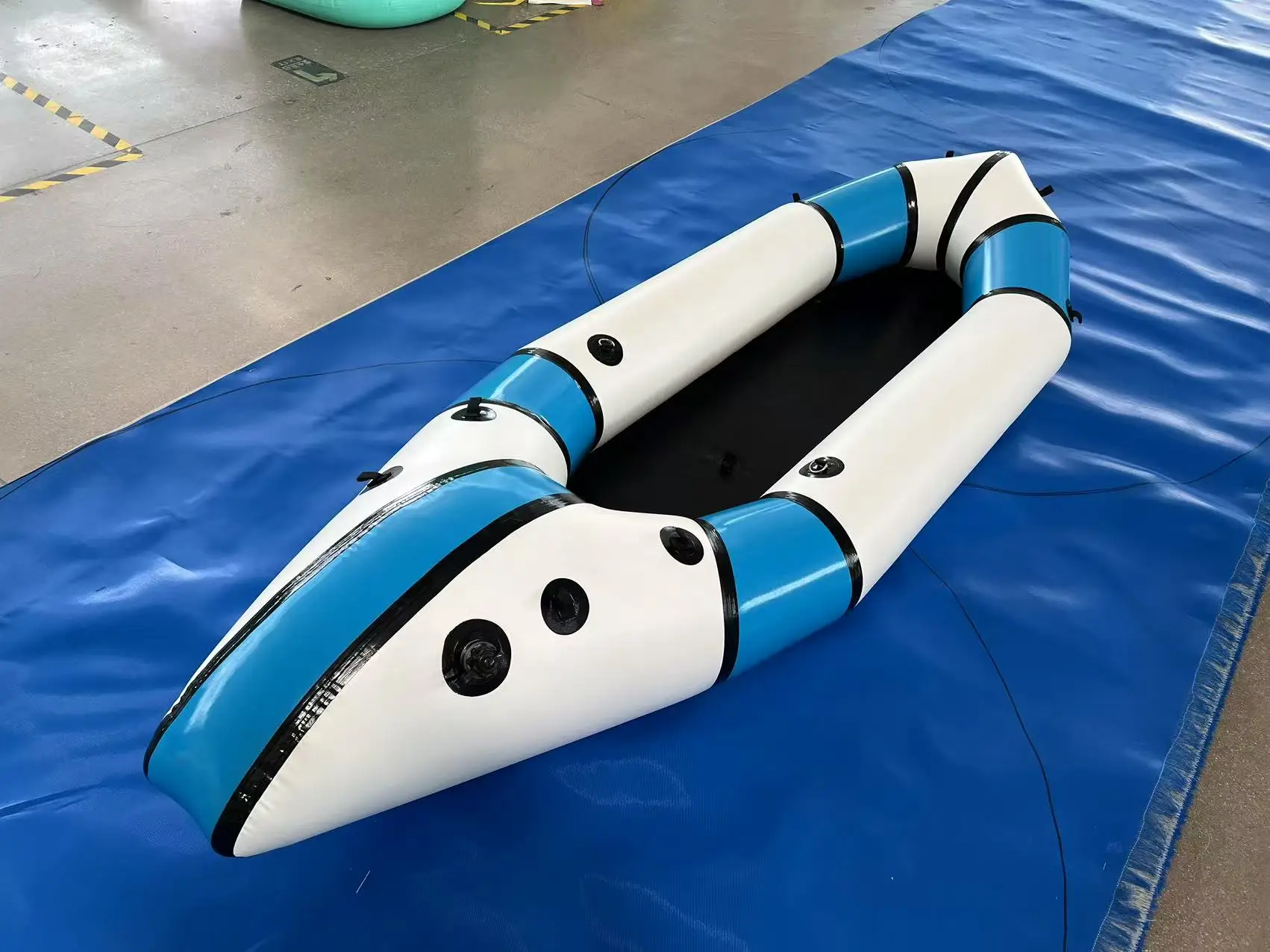 2025 New Strong Durable 420D TPU Imported Inflatable Whitewater Packraft