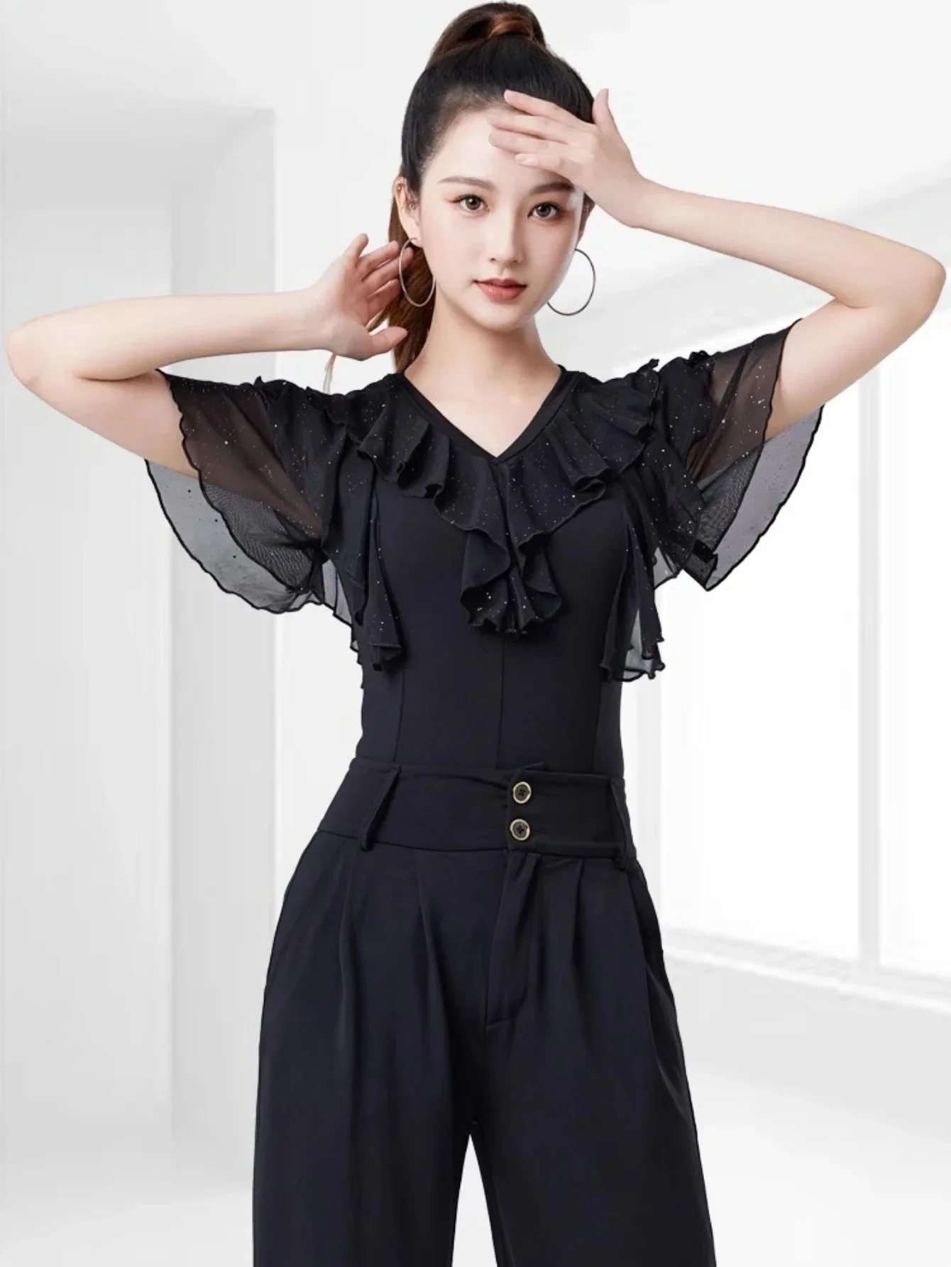 라틴 댄스 착용 탑 여성 봄, 여름 새로운 짧은 소매 메쉬 프릴 리프 에지 현대 삼바 스퀘어 볼룸 댄스 의상