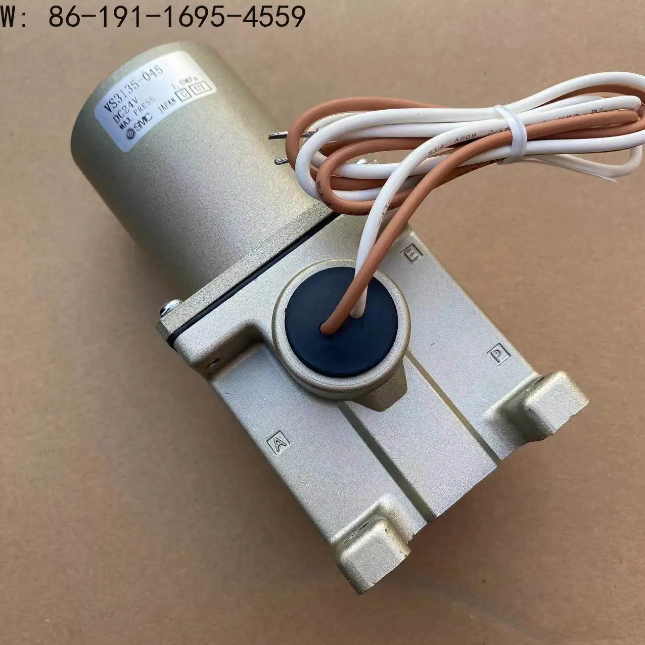 

SMC original solenoid valve VS3135-045AC220 VS3135-045 DC24 original solenoid valve spot