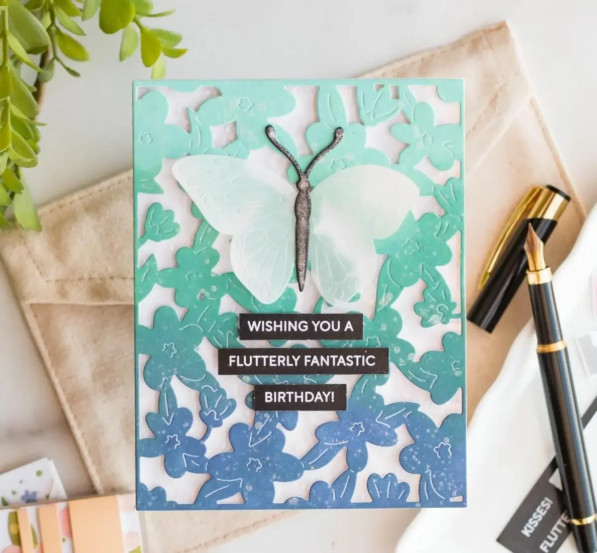 

Новые ремесленные металлические штампы для резки, форма для резки, цветочная рамка, скрапбук, бумага, ремесленный нож, форма, лезвие, трафареты, штампы