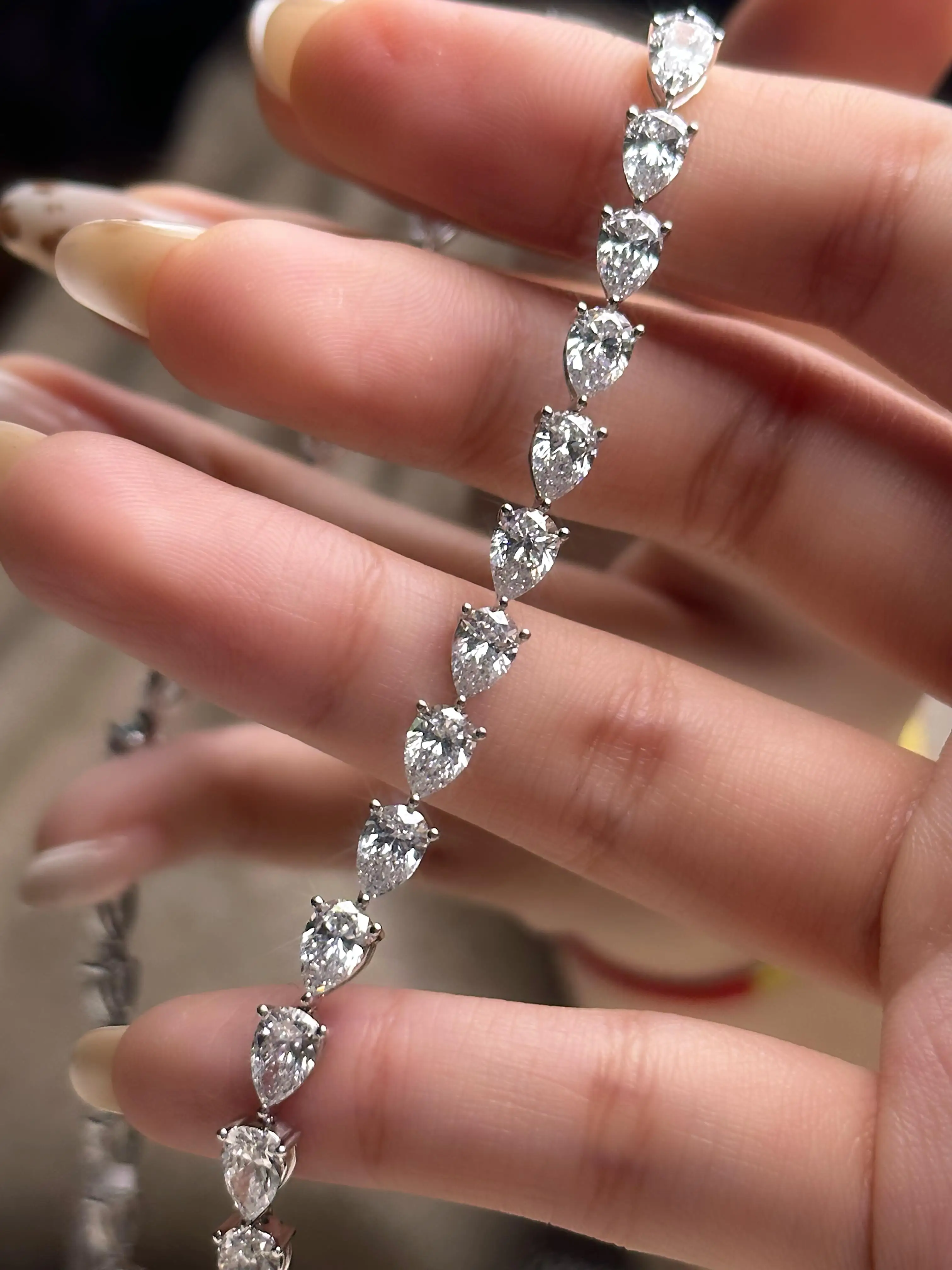18K Gold Lab-Grown Diamond 0.2CT Full Diamond Teardrop-shaped Diamond Bracelet, Fashion Gift Custom Jewelry