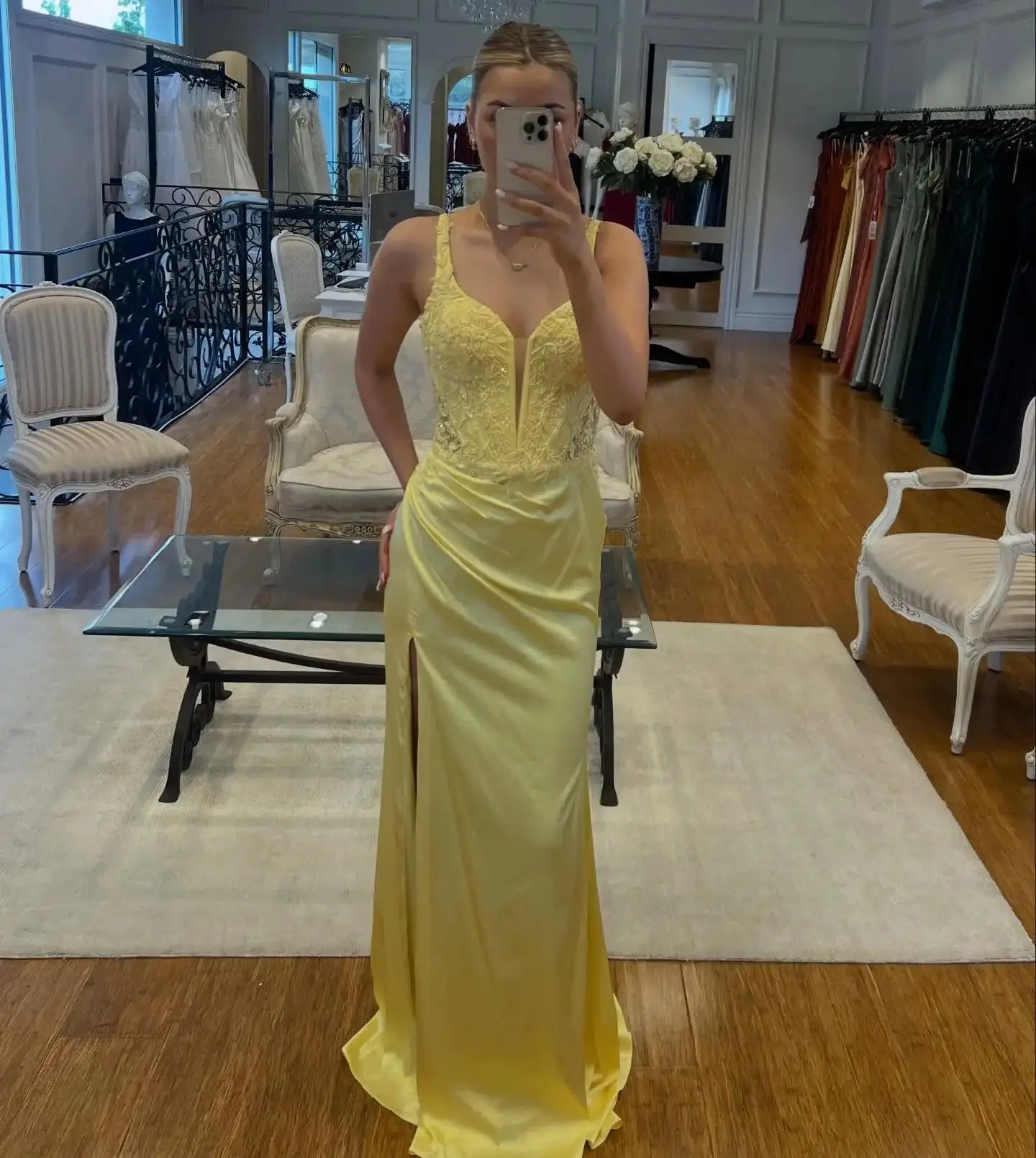 

Lemon Yellow Mermaid Evening Dresses Lace Appliqued Sleeveless Prom Gowns Vintage Sweep Train Customized Special Occasion Dress