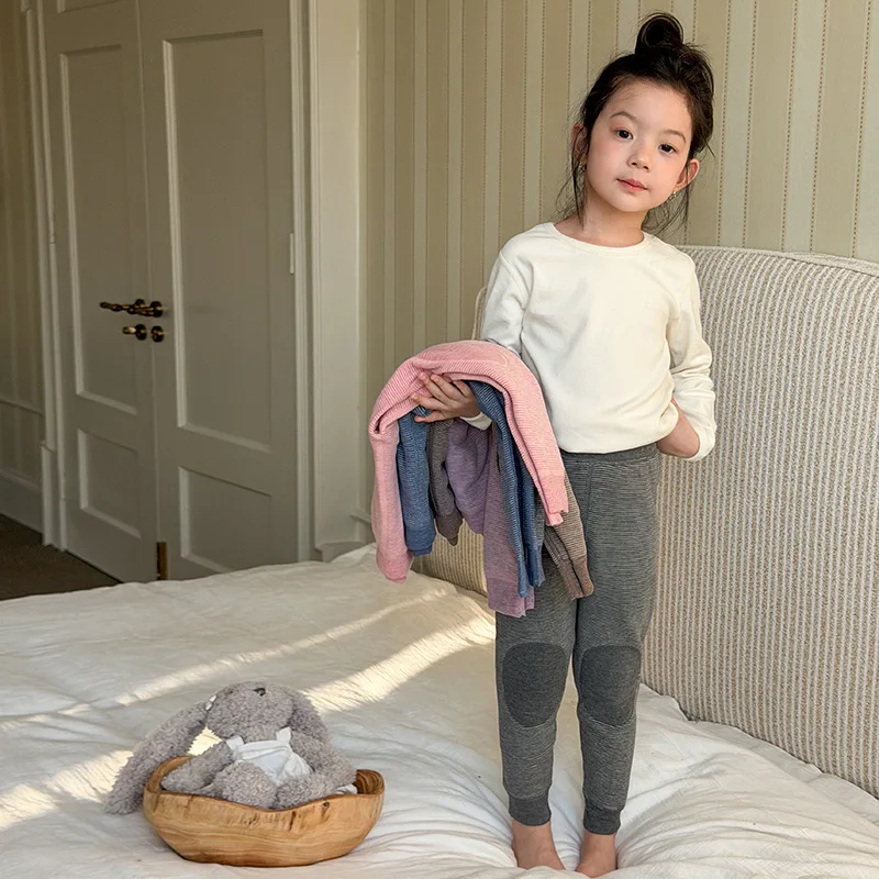 

Брюки на хлопковой подкладке. Внутренняя одежда из хлопковой шерсти. Полосатые двухслойные термоштаны. Теплые однотонные модные удобные универсальные брюки.