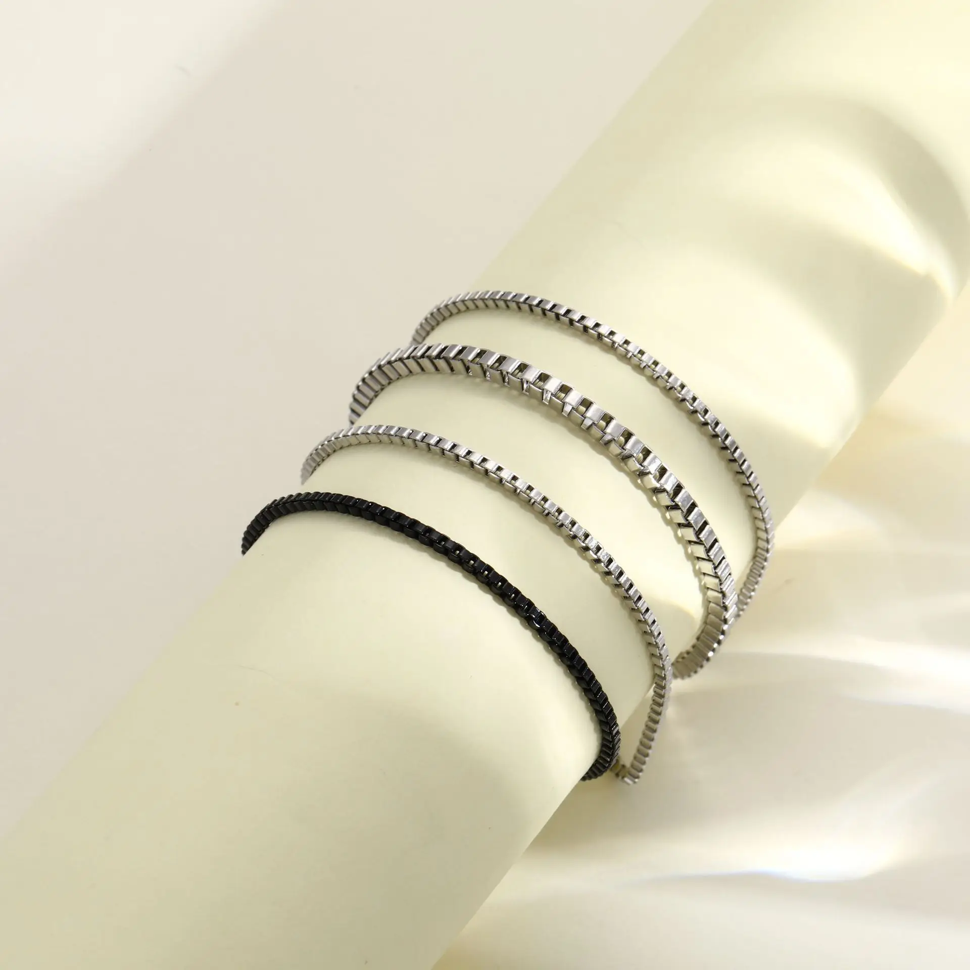 Set of 4 Stainless Steel Bracelets Box Chain Links Minimalist Retro Ins Style Mixed Stackable Wrist Band for Men Women