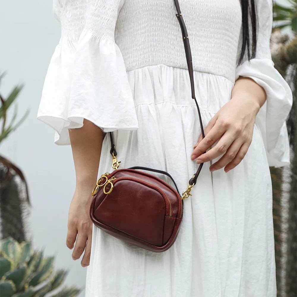 Genuine Leather Women's One Shoulder Crossbody Bag Simple Mobile Phone Bag Plant Tanned Leather Lightweight Handbag for Women