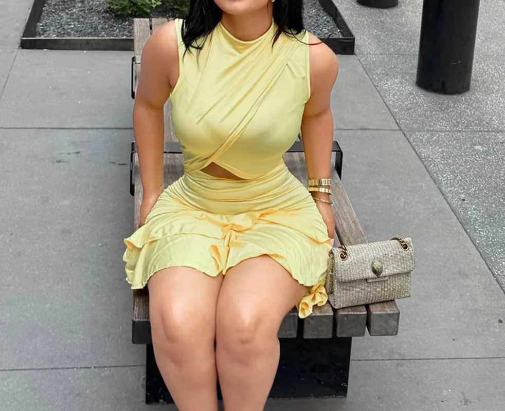 

Solid Color Women's Pleated Commuting Waist Cinched A-Line Skirt with Round Neck Hollow Out Design Short Dress