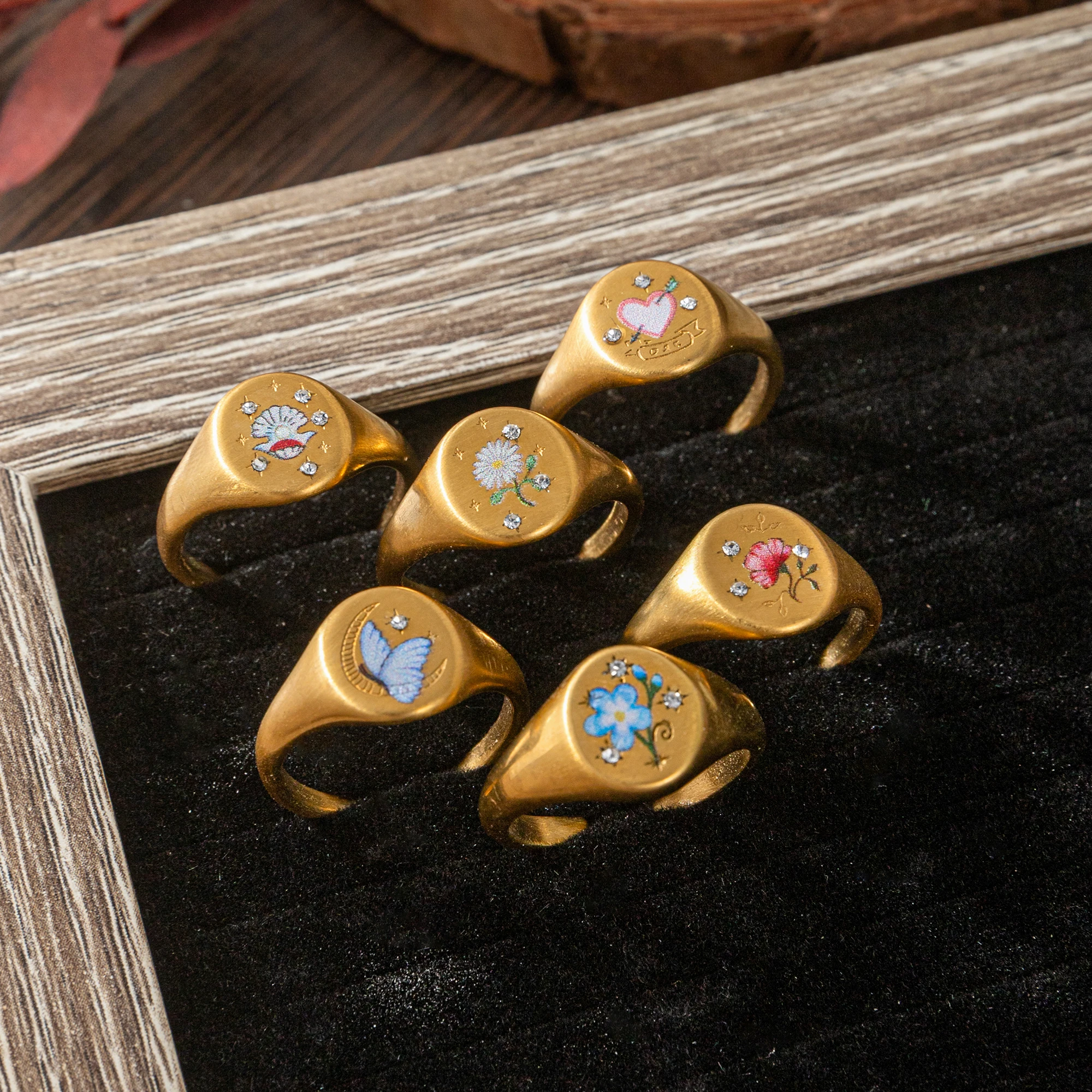 

Stainless steel painted luxury ring hand-painted flower heart adjustable opening ring women's jewelry