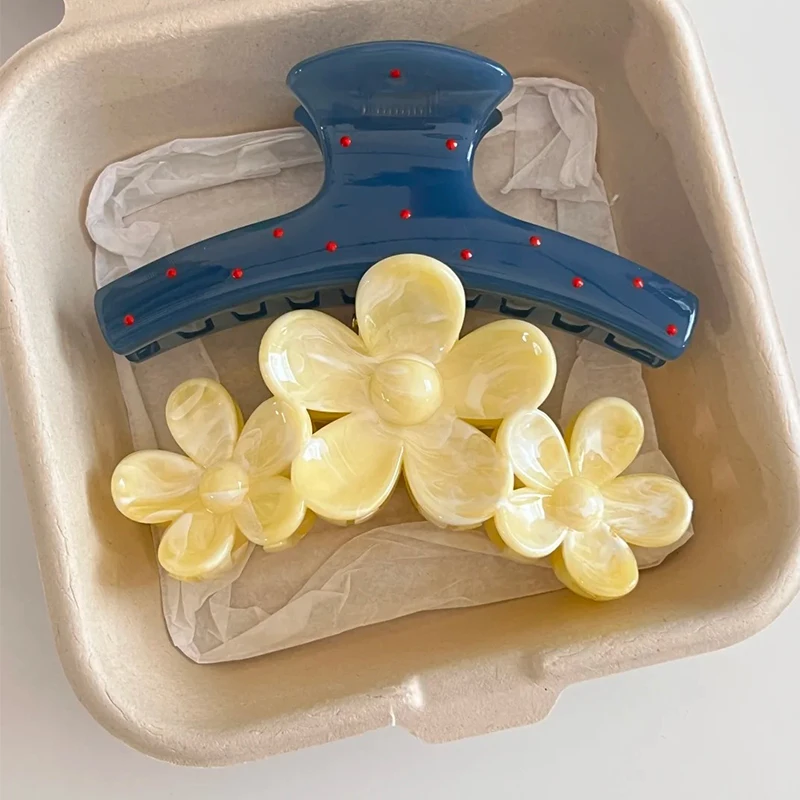 Korean-style gentle polka dot hair clip, chic creamy yellow gradient 3D flower sunflower shark clip updo hair clip