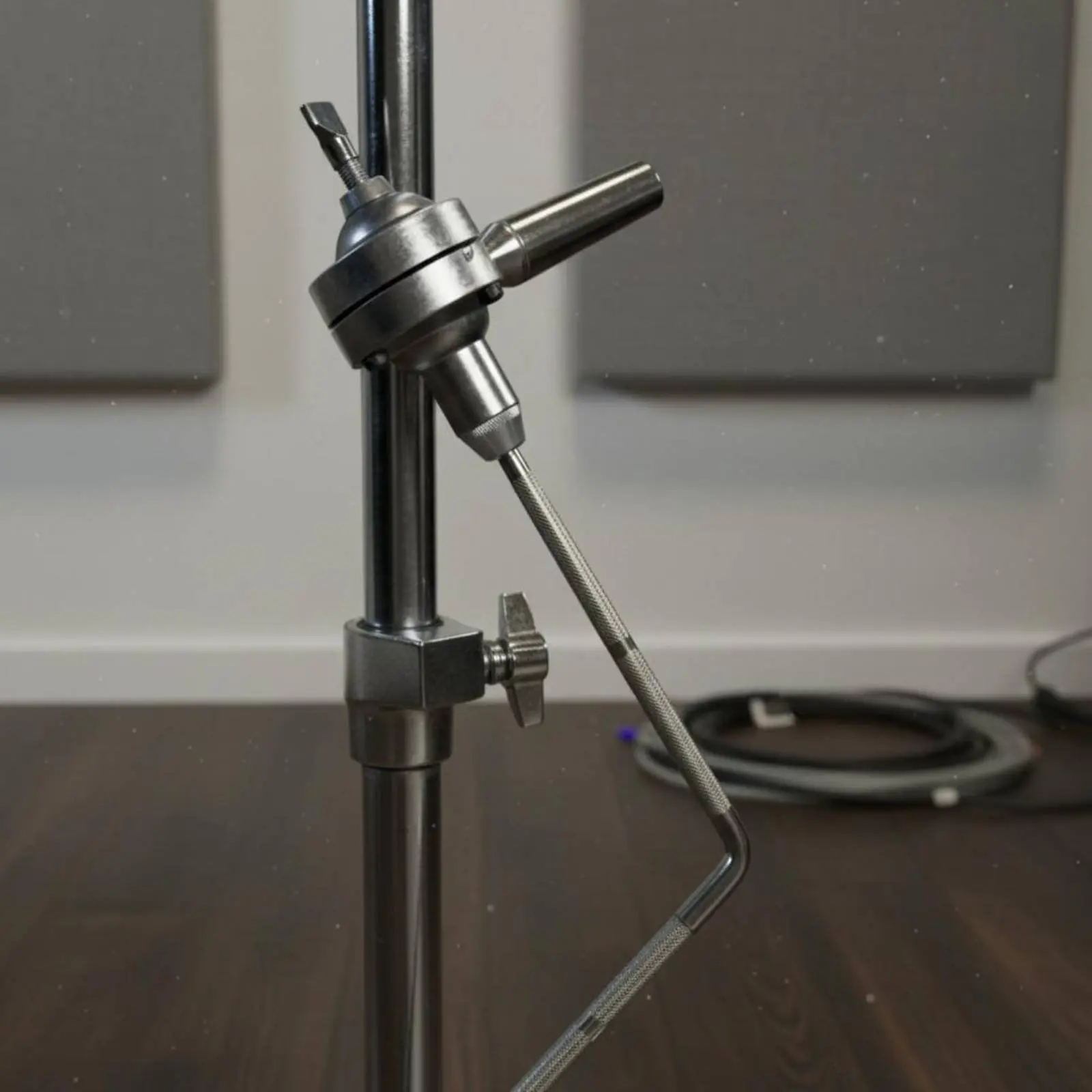 

Cymbal Holder Bracket Universal Spherical Joint Tom Drum Mounting Bracket L-Rod Percussion Clamp Silver-Plated Plated