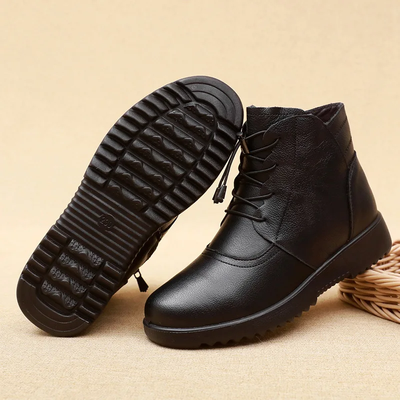 Winter Women Genuine Leather Flats Non-slip Ankle Boots Female Thick Plush Warm Snow Boots Mother Waterproof Non-slip Booties