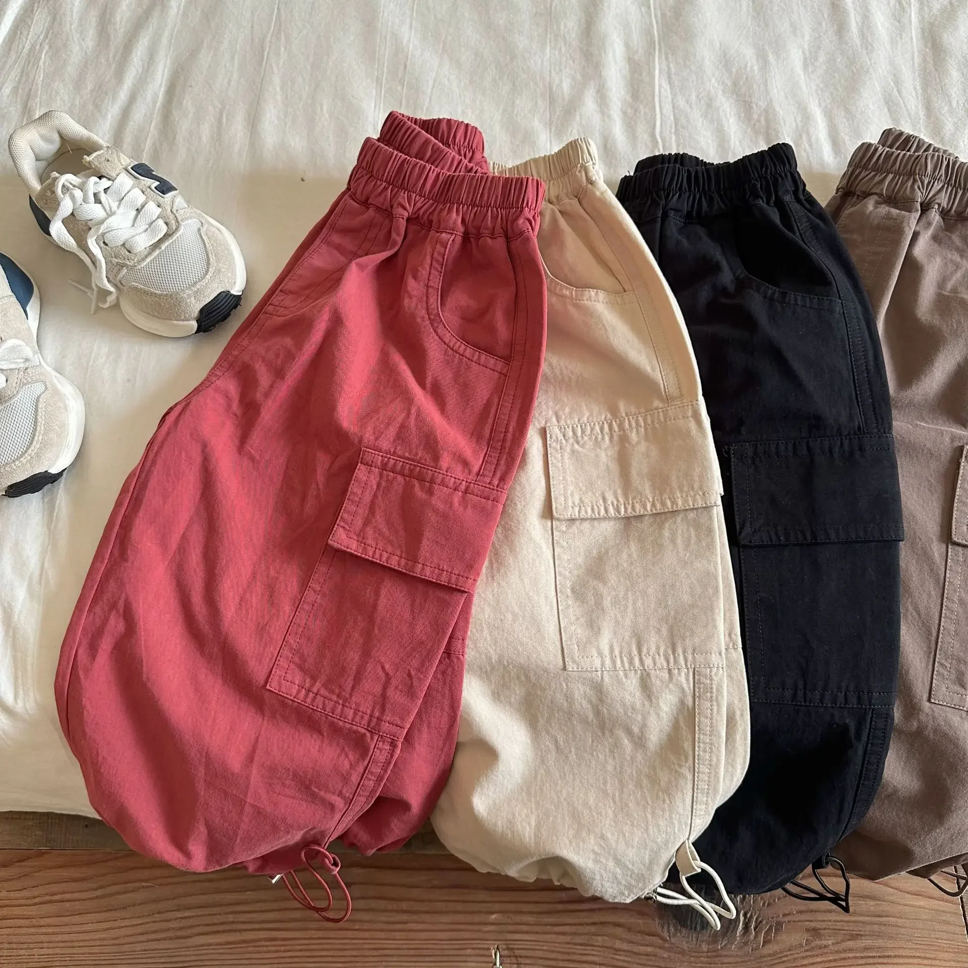 

Children's Trousers 2024 Spring New Boys' and Girls' Solid Color Ankle Banded Working Pants Baby Wide Leg Cotton Trousers