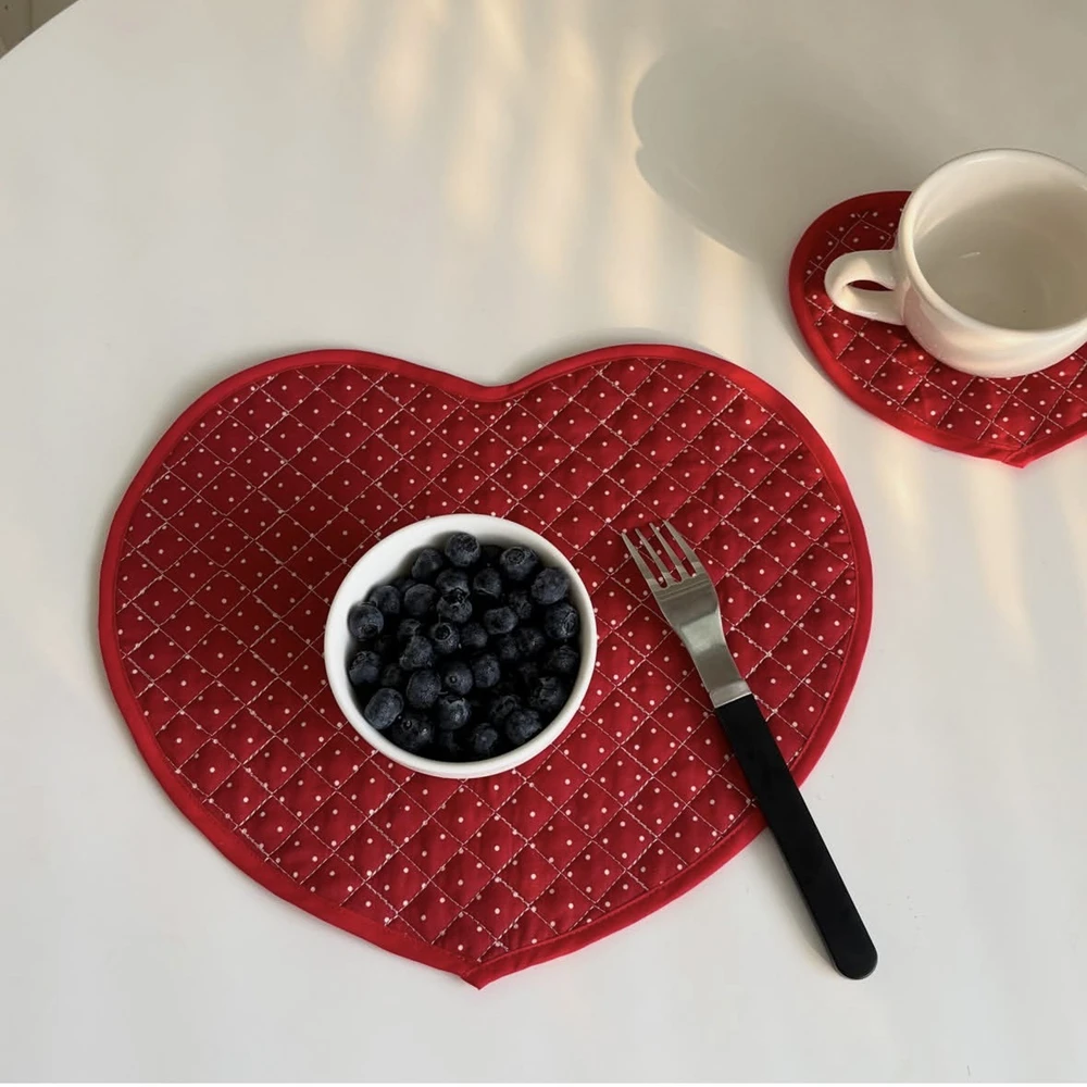 New Year's and Christmas Retro Cotton Coasters Red White Polka Dots Insulation Meal Mats Quilted Insulation Mats Coffee Coasters
