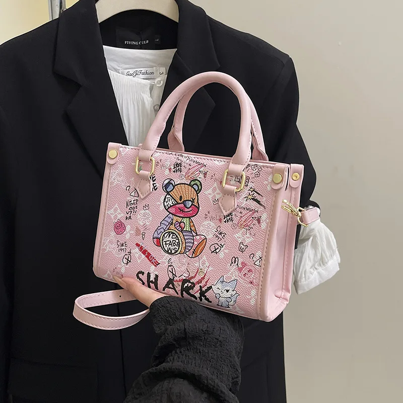 

2025 Graphic Bear Print Tote Bag - Women's Trendy Crossbody Purse for Spring Summer, Cute Doodle Shoulder Bag Lightweight