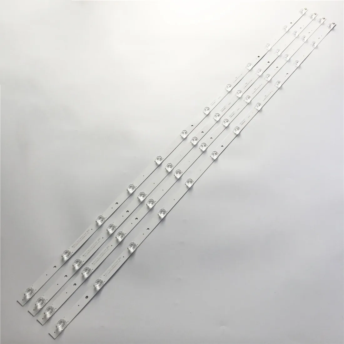 

LED Backlight strip 12 lamp For ChangHong 58"TV 58D2P 58F8 58DP600 CRH-ZG583030120482PREV1.2 JL.D580C1330-002BS-M LB-C580U18-EF8