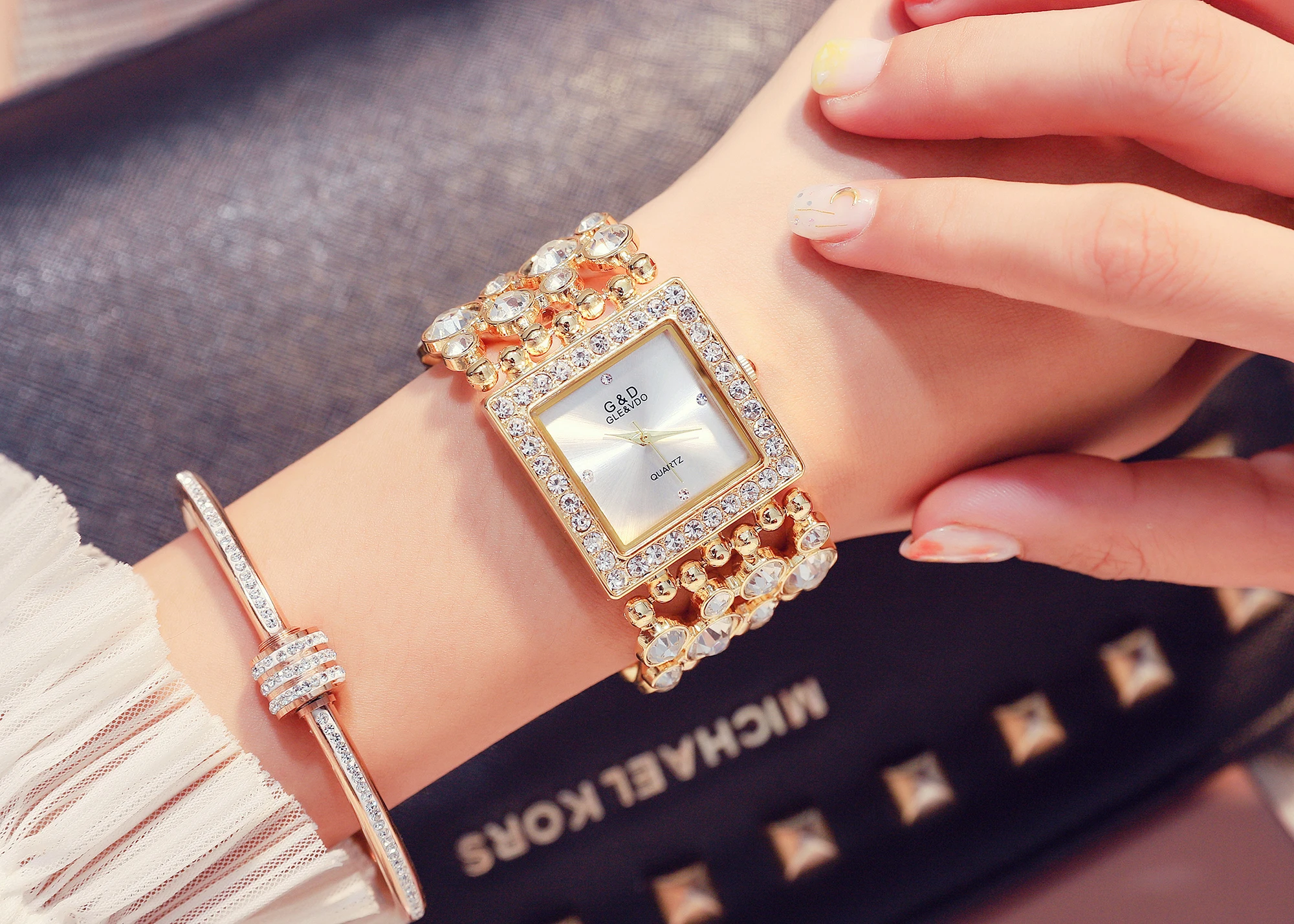 G&D Luxury Rhinestone Watches for Women\'s Creative Zinc Alloy Diamond Dial with Chronograph Clock FeMale Casual Wristwatches