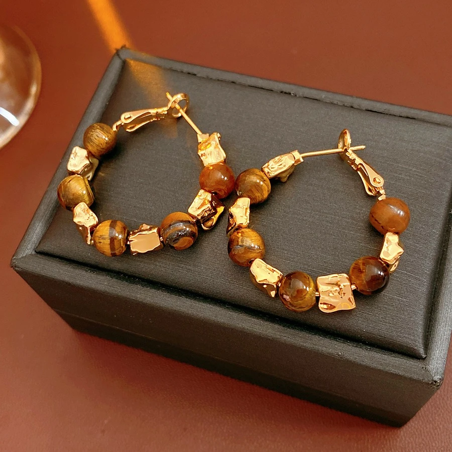 Pendientes de aro de piedra de ojo de tigre marrón Retro chapado en oro de 18k, pendientes de lujo con cuentas irregulares para mujer, joyería con dijes, bisutería K1